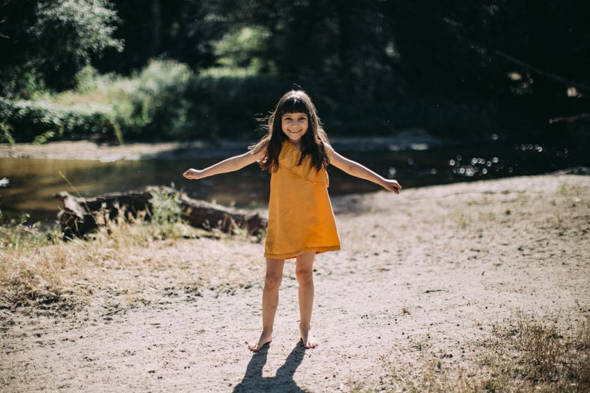 fotos en verano, reportaje de fotos infantil en verano, una tarde de juegos en verano, en el campito