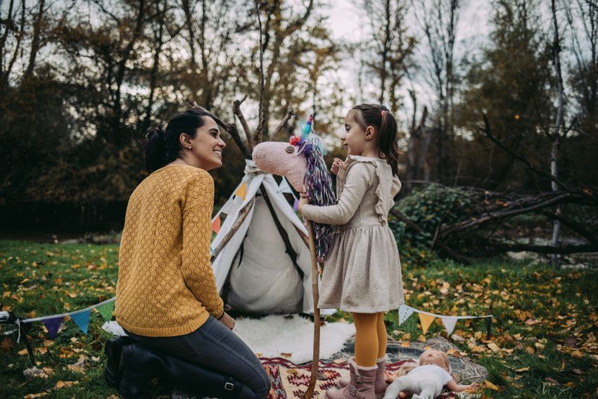 reportaje de fotos en el campo, sesión de fotos de familia, en el campito